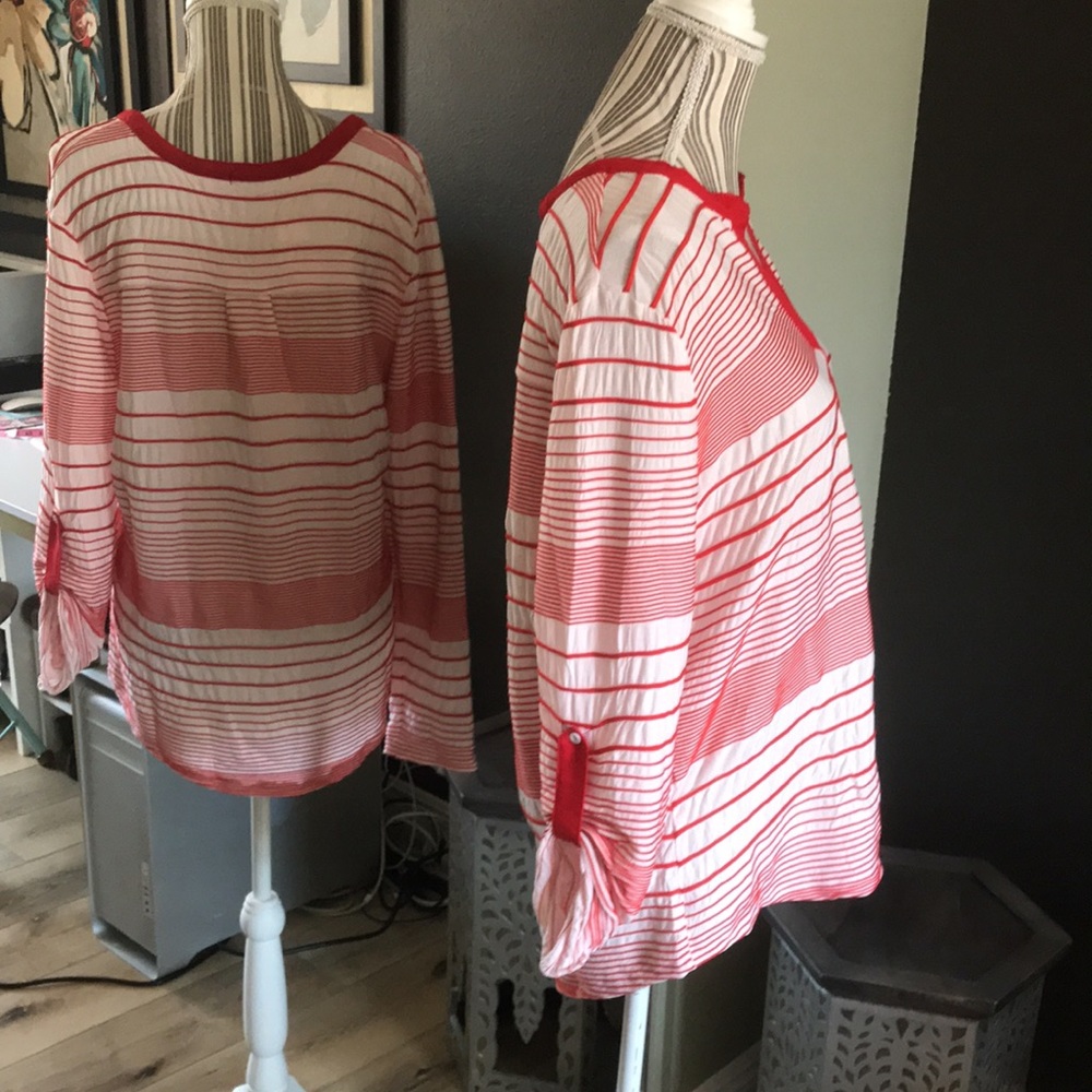 Sanctuary, Anthropologie, long or 3/4 sleeve top - Picture 9 of 9